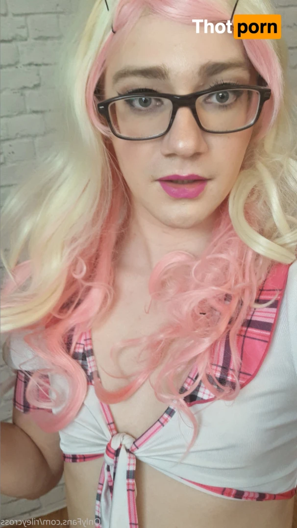 Riley Cross 16208271