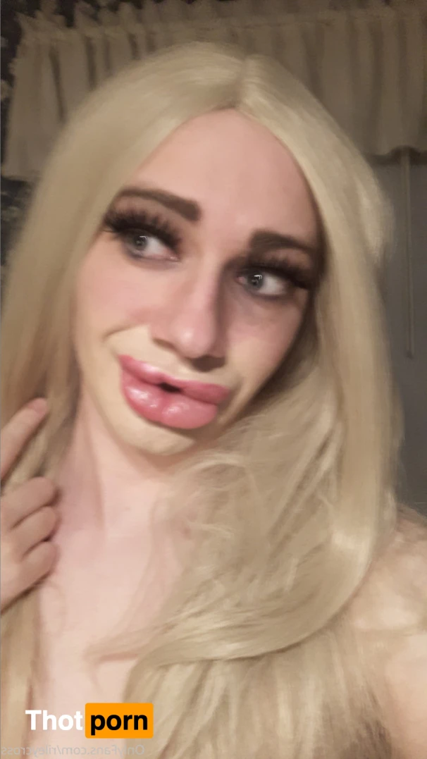 Riley Cross 16208326