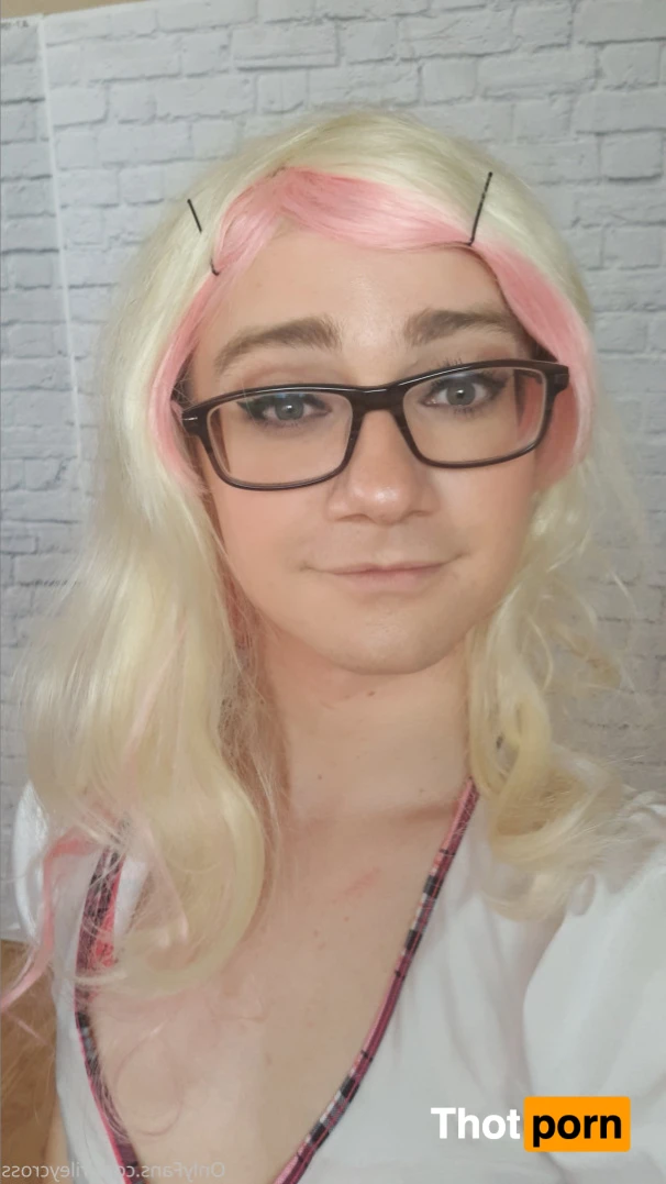 Riley Cross 16208492