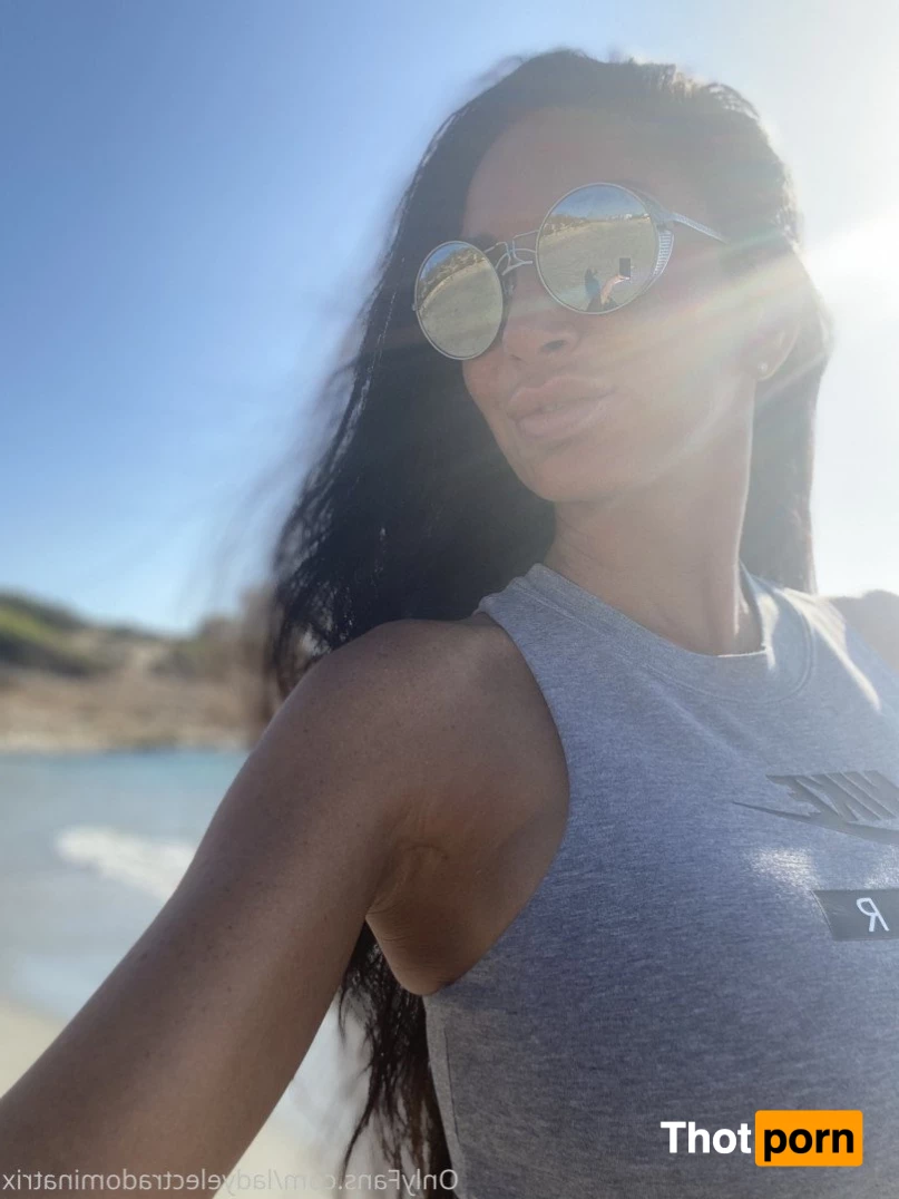 ladyelectradominatrix 656417