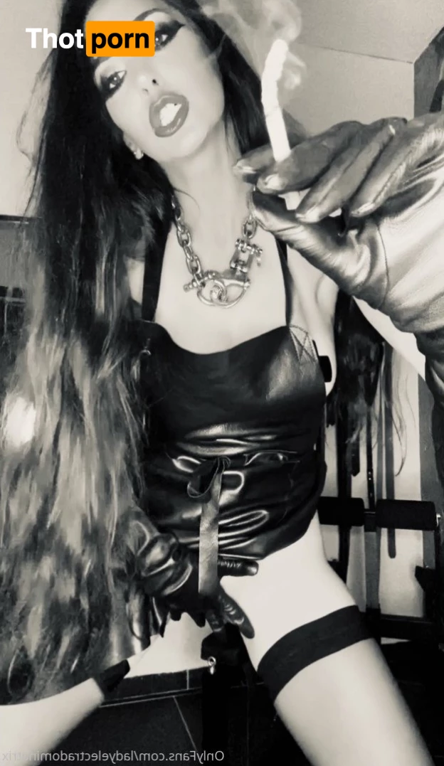 ladyelectradominatrix 656453