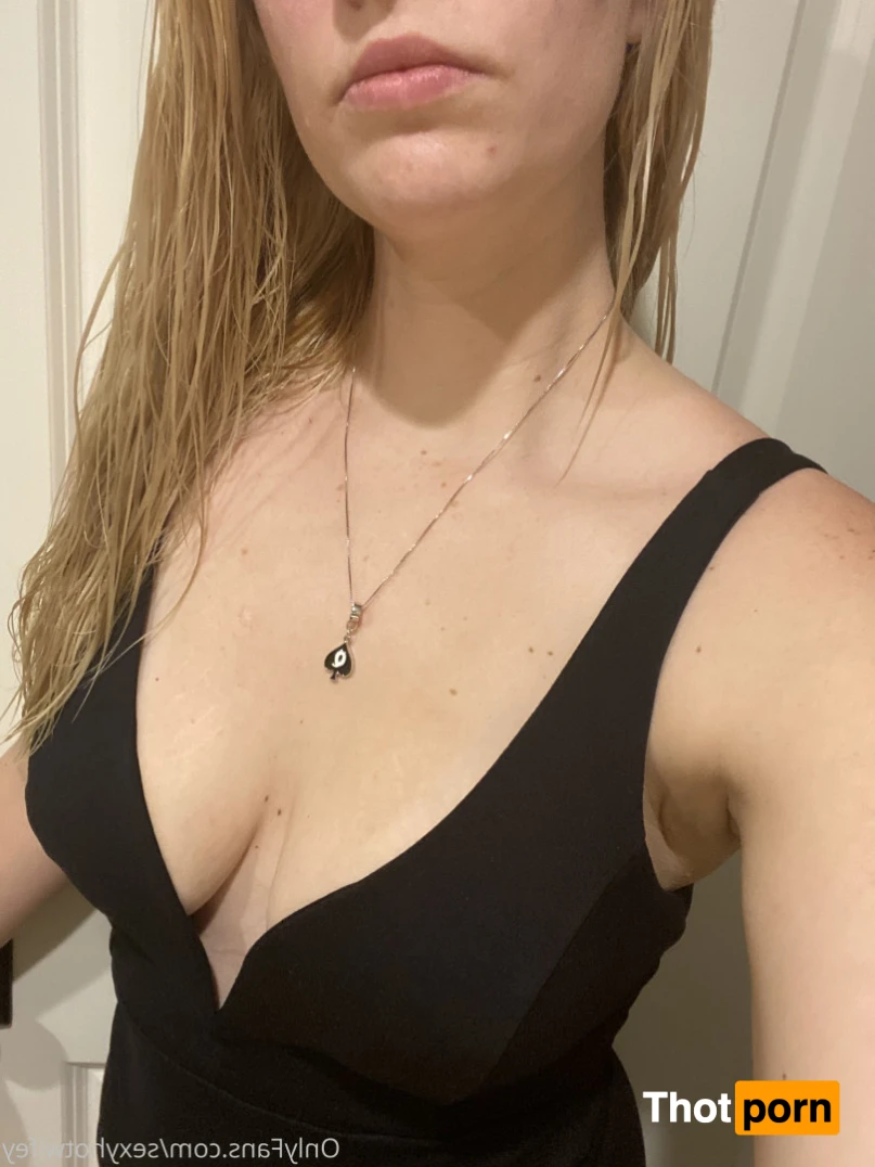 Hotwife Kate 16005666