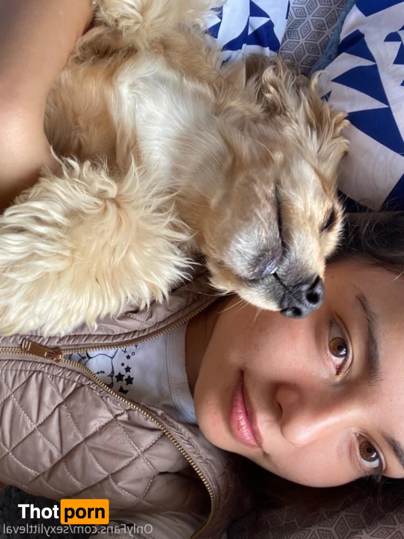 SexyLittleVal 15806136