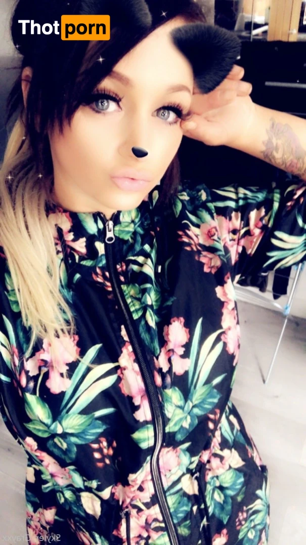 Cougar mommy Sext with me 😈 15886322