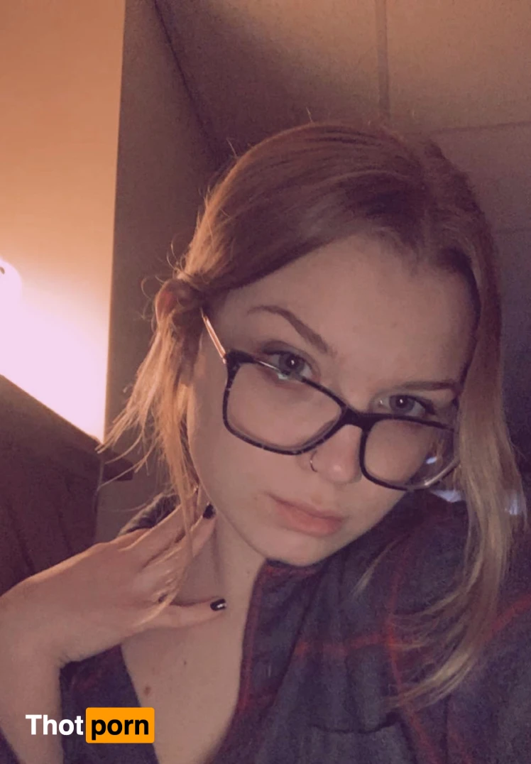 Skyler Sole 15815372