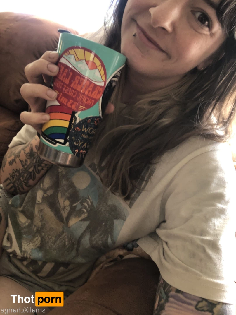 skippy * hairy pits + pussy * -on break- 9083997