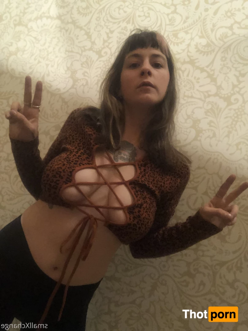 skippy * hairy pits + pussy * -on break- 9084302