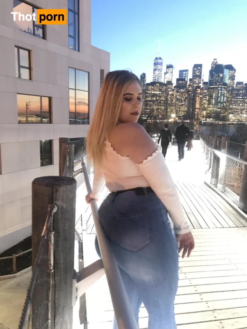 sopheeturner 15756372