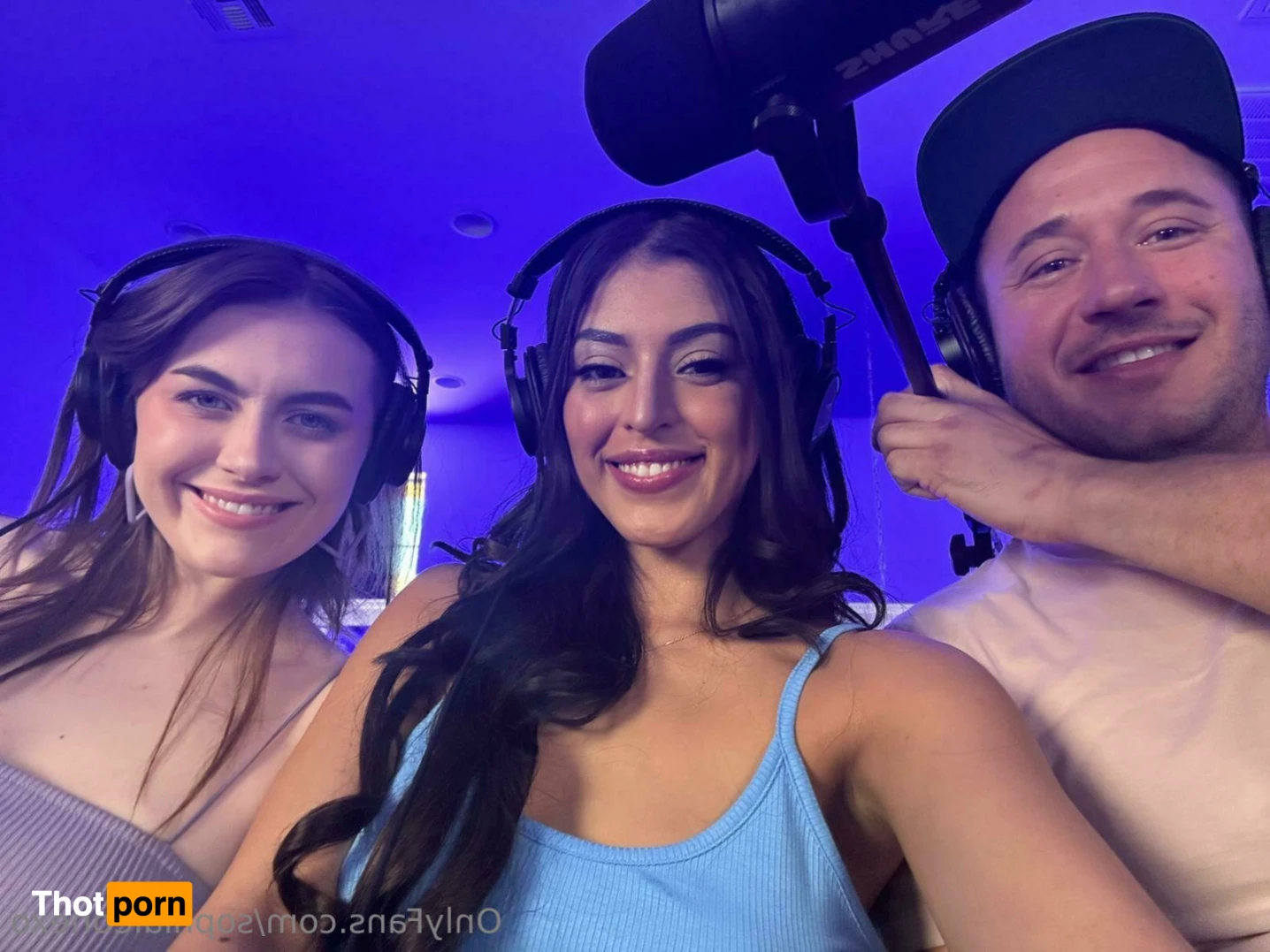 ѕσρнια ℓєσηє 15751352