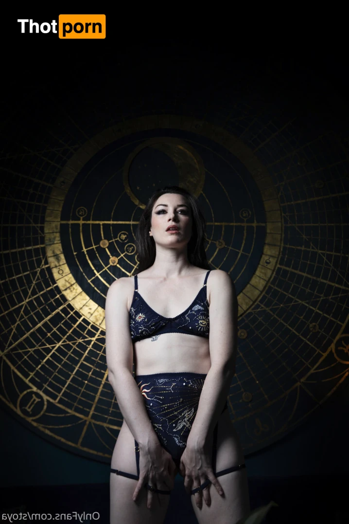 Stoya 16396867