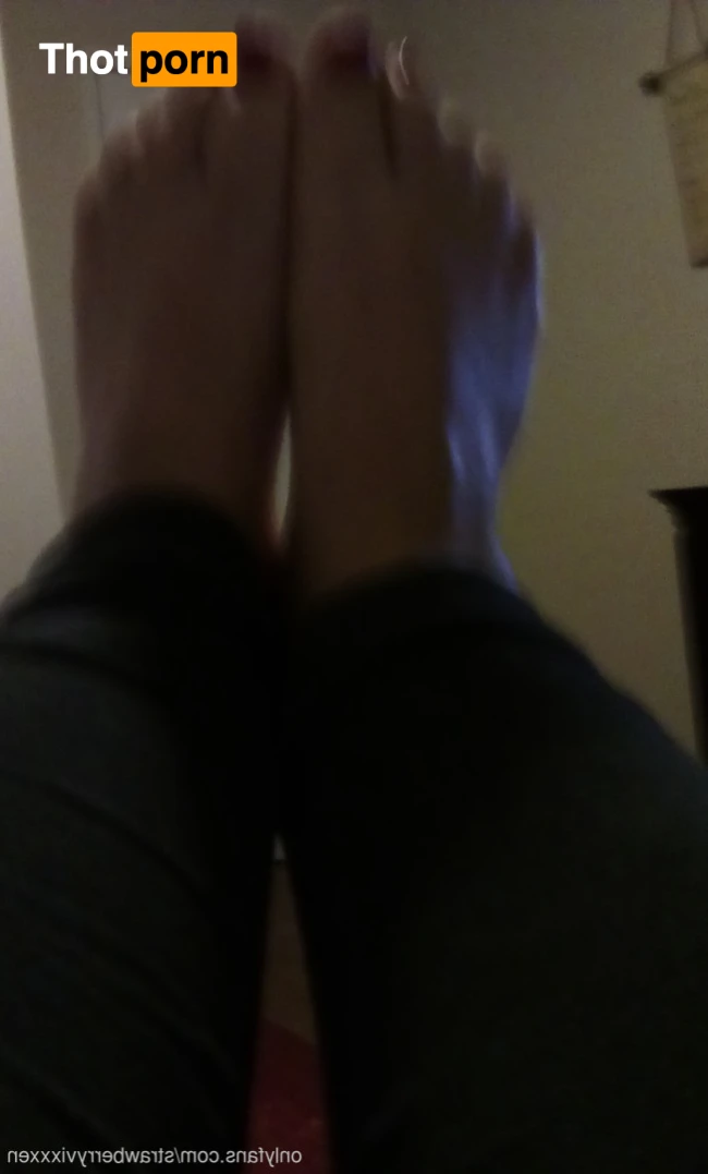 Strawberryvixxxen 16397888