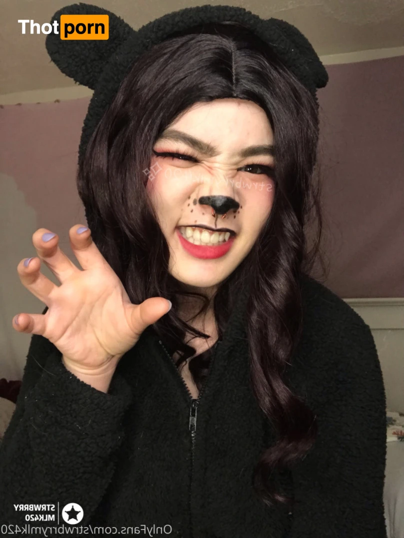 Veronika Strawberry 15607748