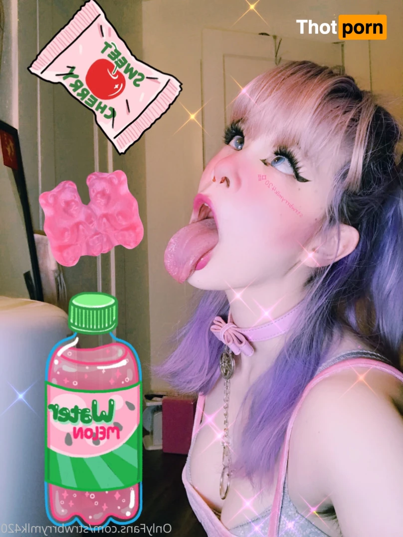 Veronika Strawberry 15608487