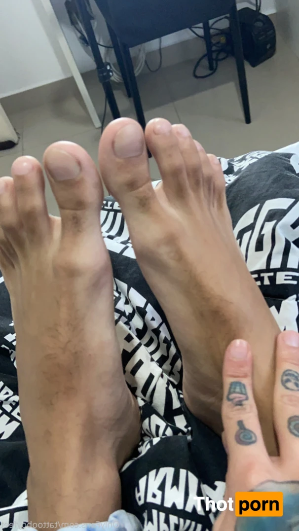 TATTOOBOYFEET 16514139