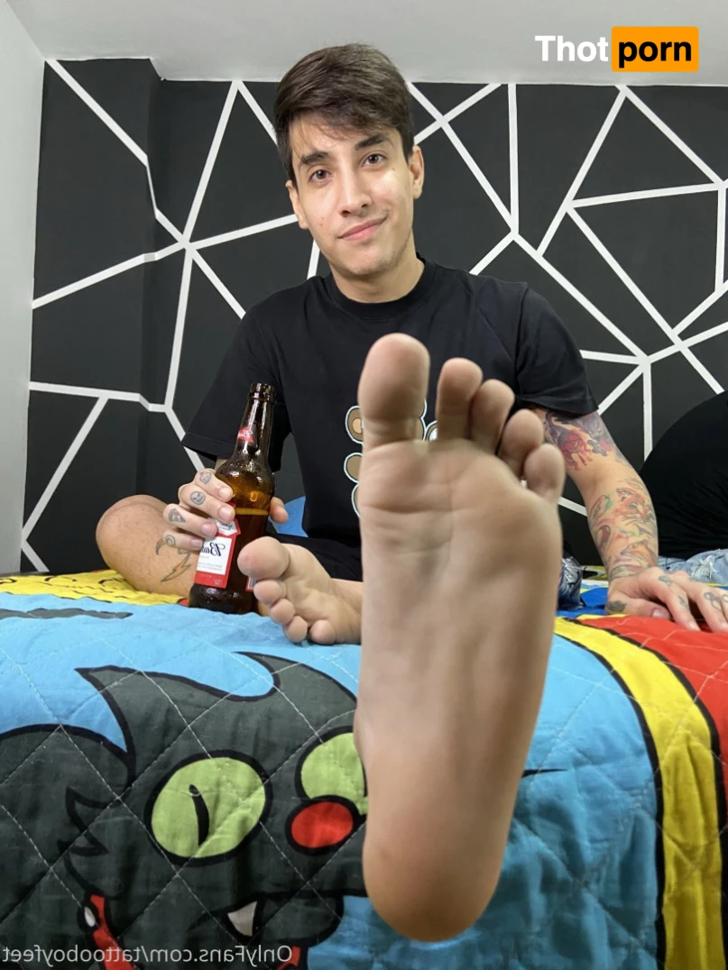 TATTOOBOYFEET 16516866