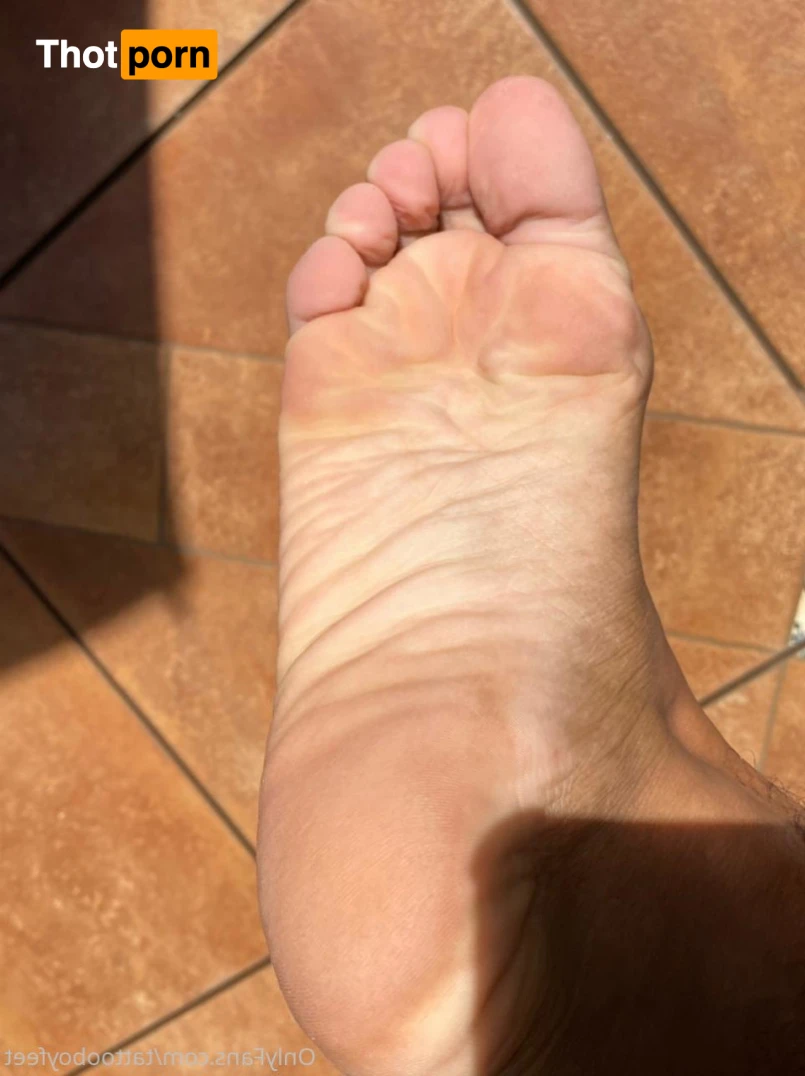 TATTOOBOYFEET 16517547