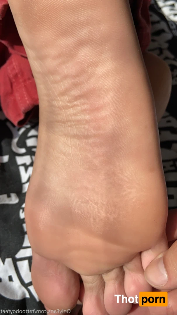 TATTOOBOYFEET 16523043