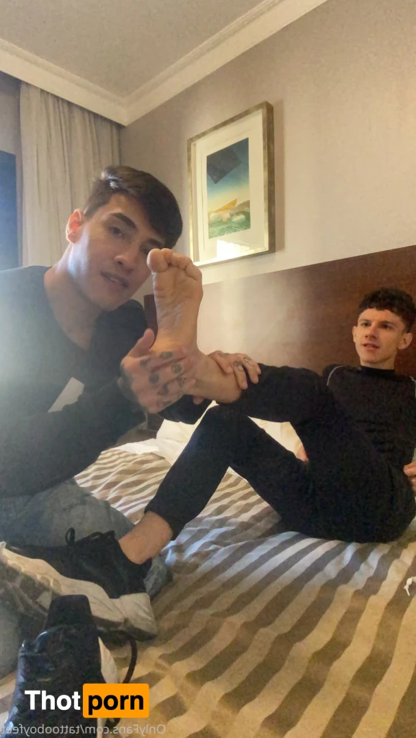 TATTOOBOYFEET 16530089