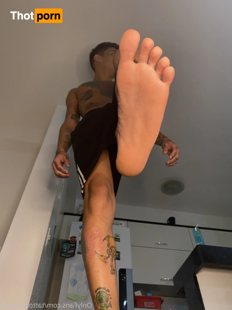 TATTOOBOYFEET 16531656