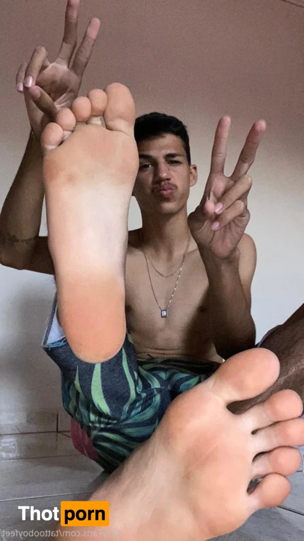 TATTOOBOYFEET 16533176