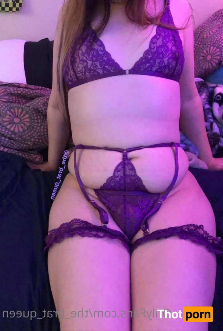 𝔱𝔥𝔢 𝔅𝔯𝔞𝔱 𝔔𝔲𝔢𝔢𝔫 🖤💀🏳️‍⚧️ 9074149