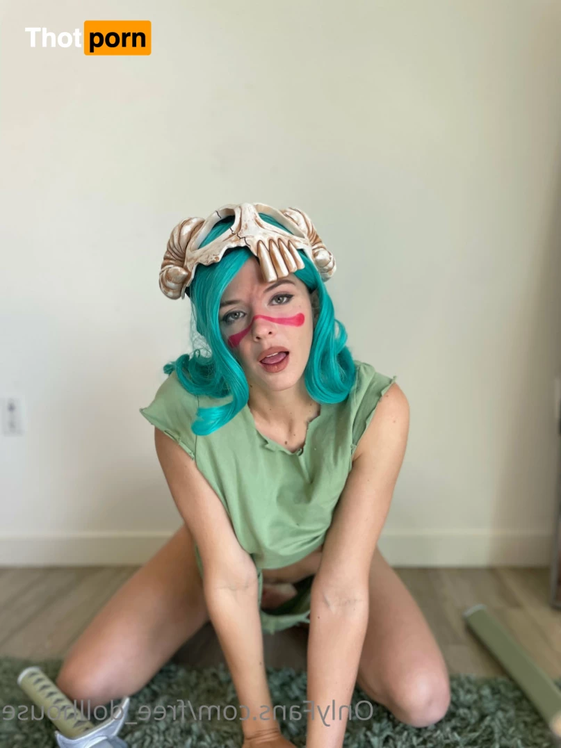 the_dollshouse 7873342