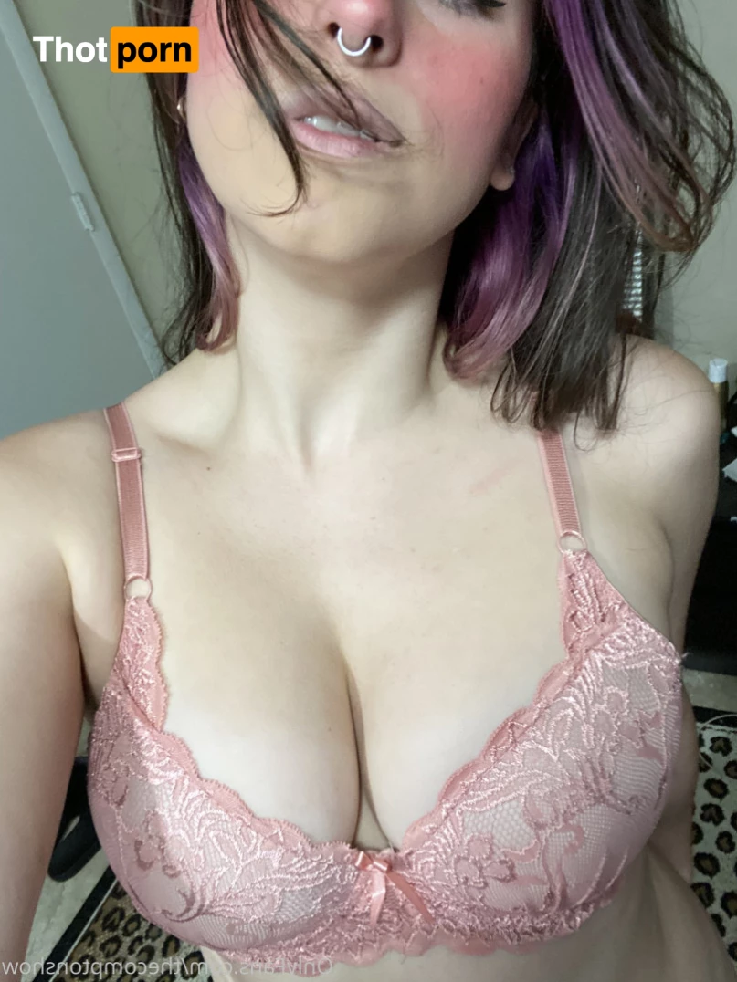 Alex Arabella  (ﾉ◕ヮ◕)ﾉ*:･ﾟ✧ 8868239