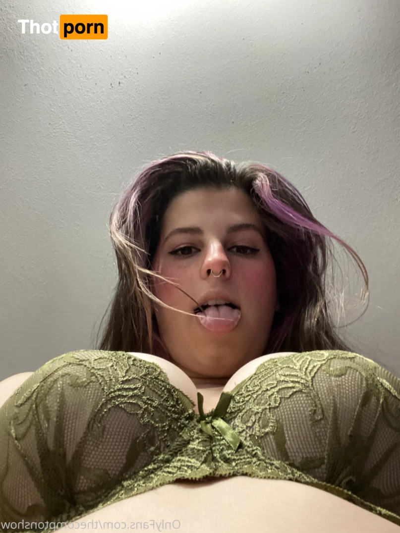 Alex Arabella  (ﾉ◕ヮ◕)ﾉ*:･ﾟ✧ 8868421