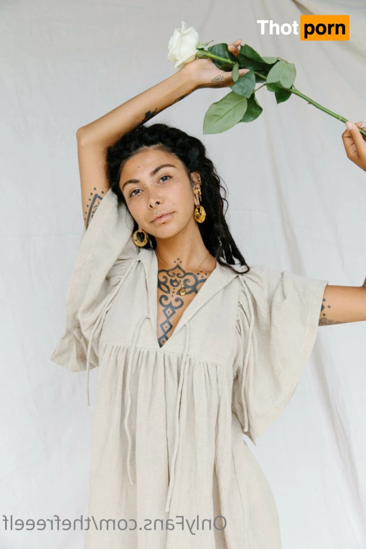 🧚🏽‍♀️ 9764460