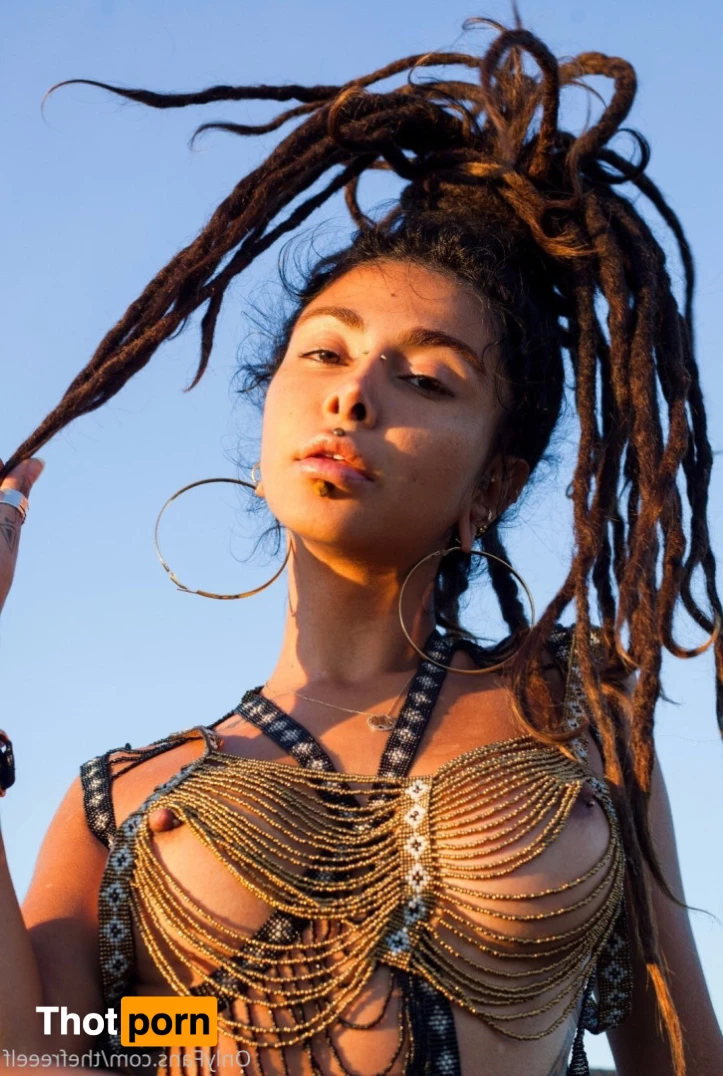 🧚🏽‍♀️ 9764470