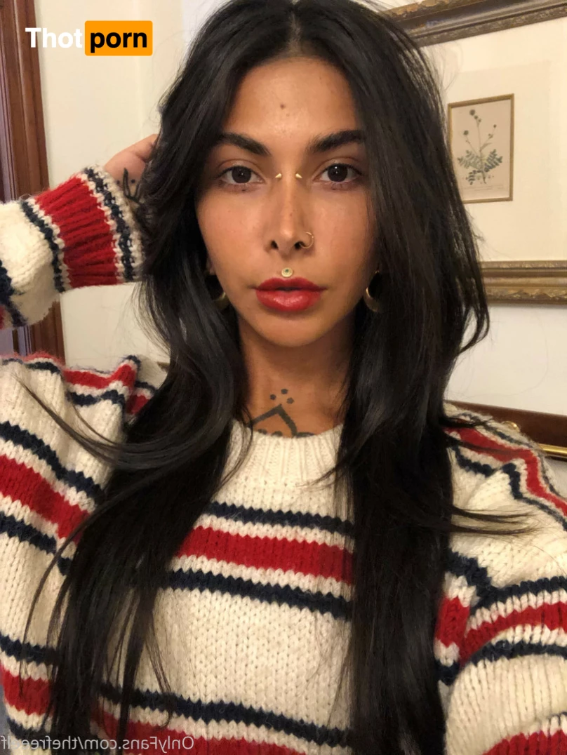 🧚🏽‍♀️ 9764700