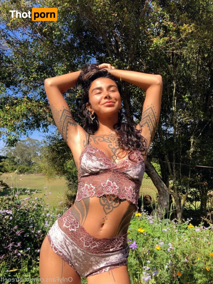 🧚🏽‍♀️ 9764727