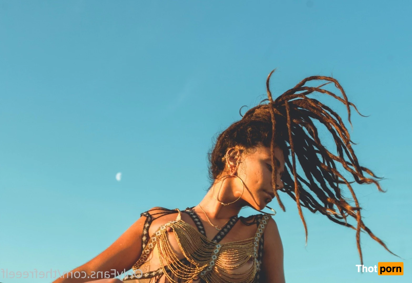 🧚🏽‍♀️ 9764735