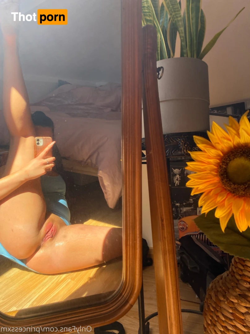 TheNxkedDoll🤍 15782912