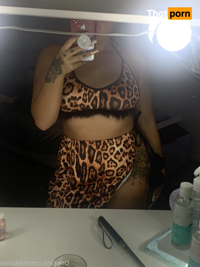 Miss La Rosa 15043792