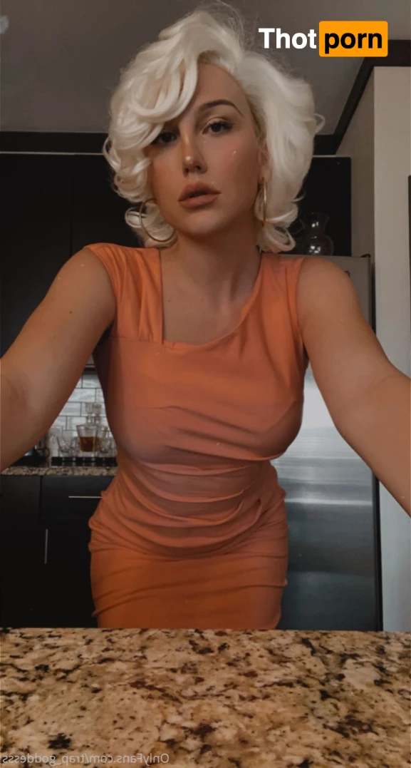 Trap_Goddesss 14869711