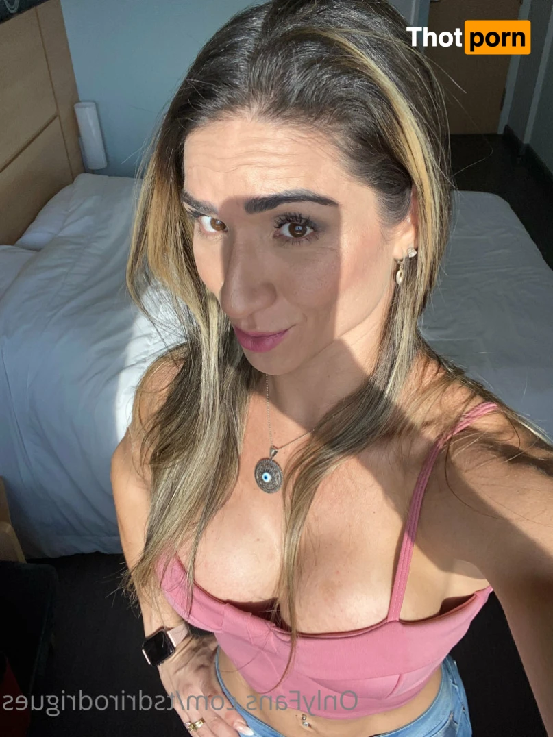 Adriana Rodrigues 14864093