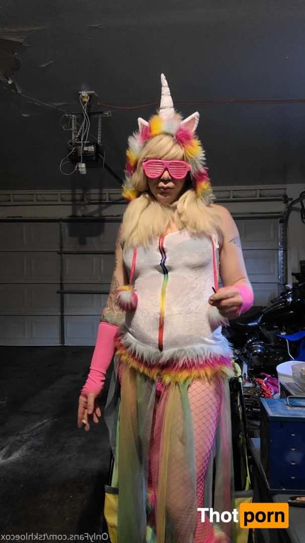 Ts Khloe Cox 9063031