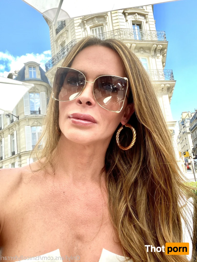 Ts Nicolly Ferrari 🇧🇷 11465917