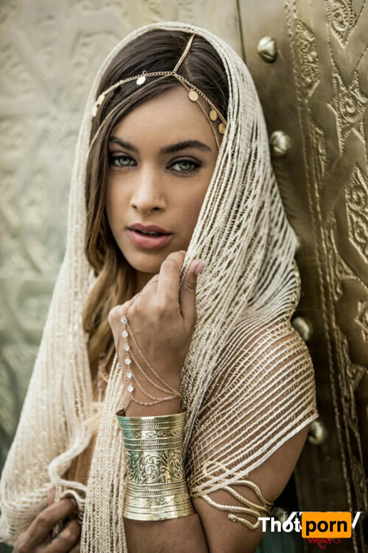 Uma Jolie *personal account 9722983