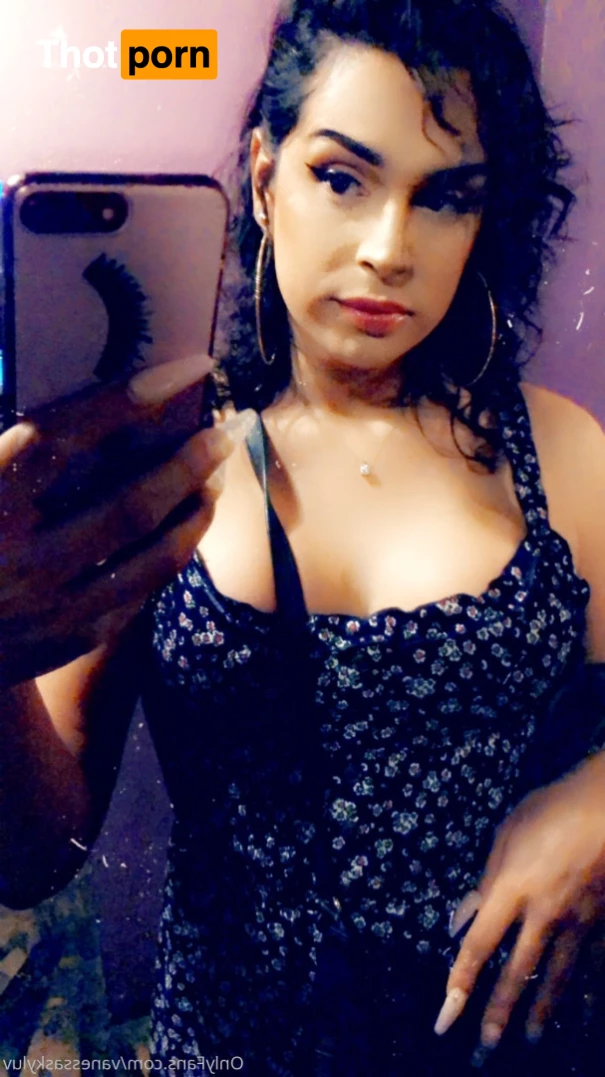 tsVanessaSky 9092239