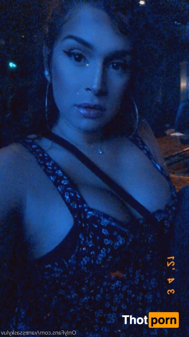 tsVanessaSky 9092316