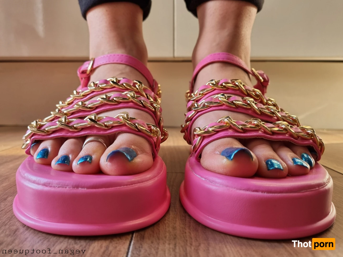 vegan_footqueen 16527395