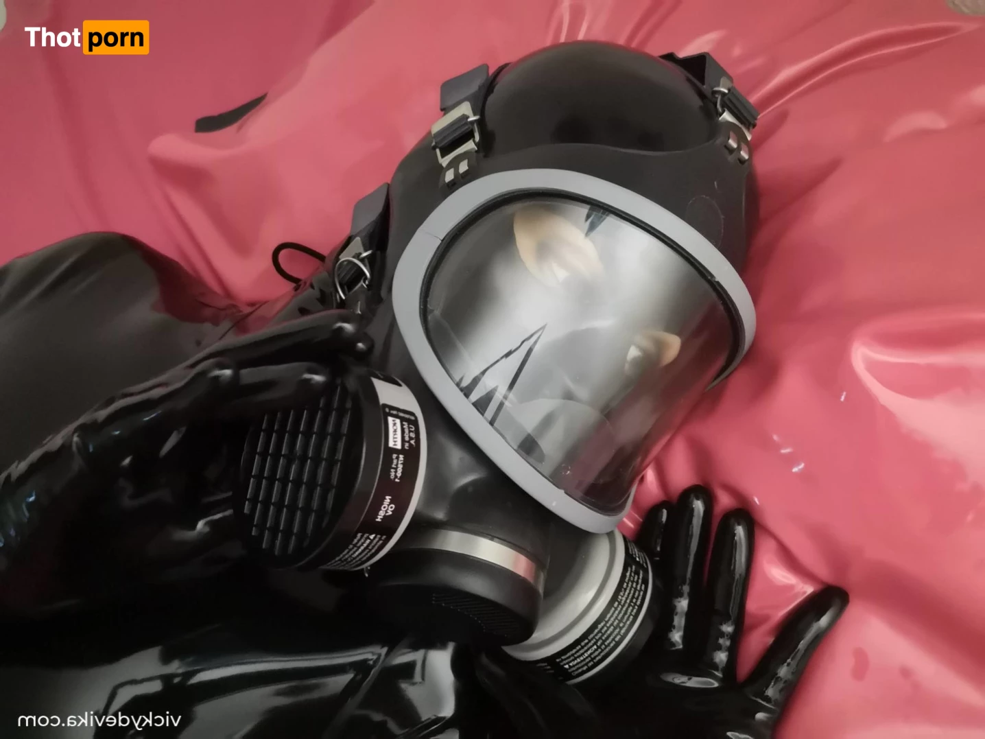 Vicky Devika 9713616