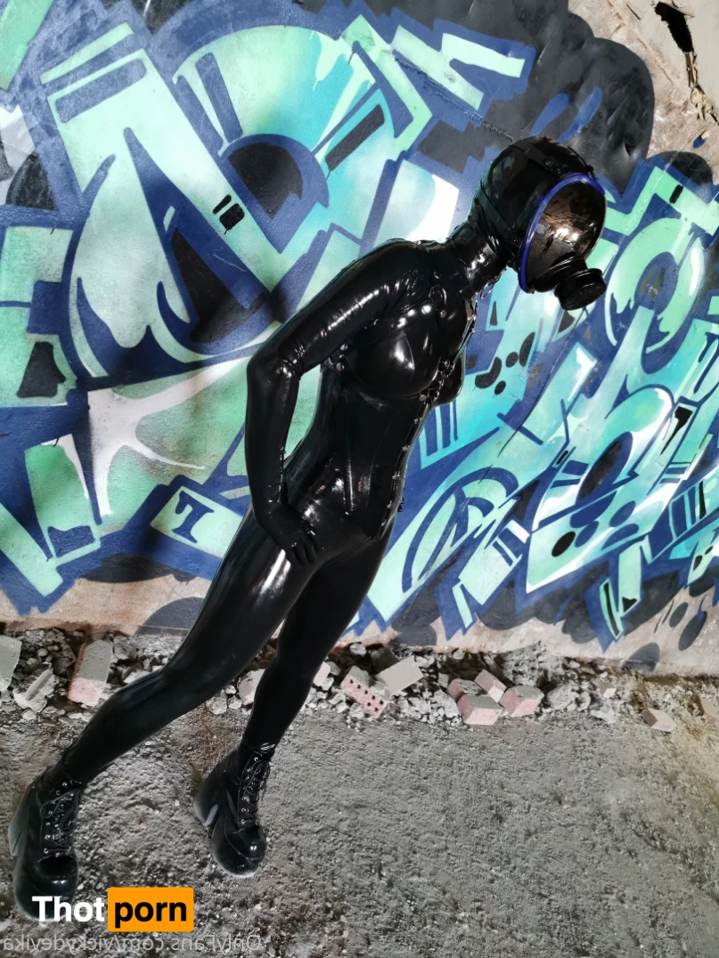 Vicky Devika 9715907