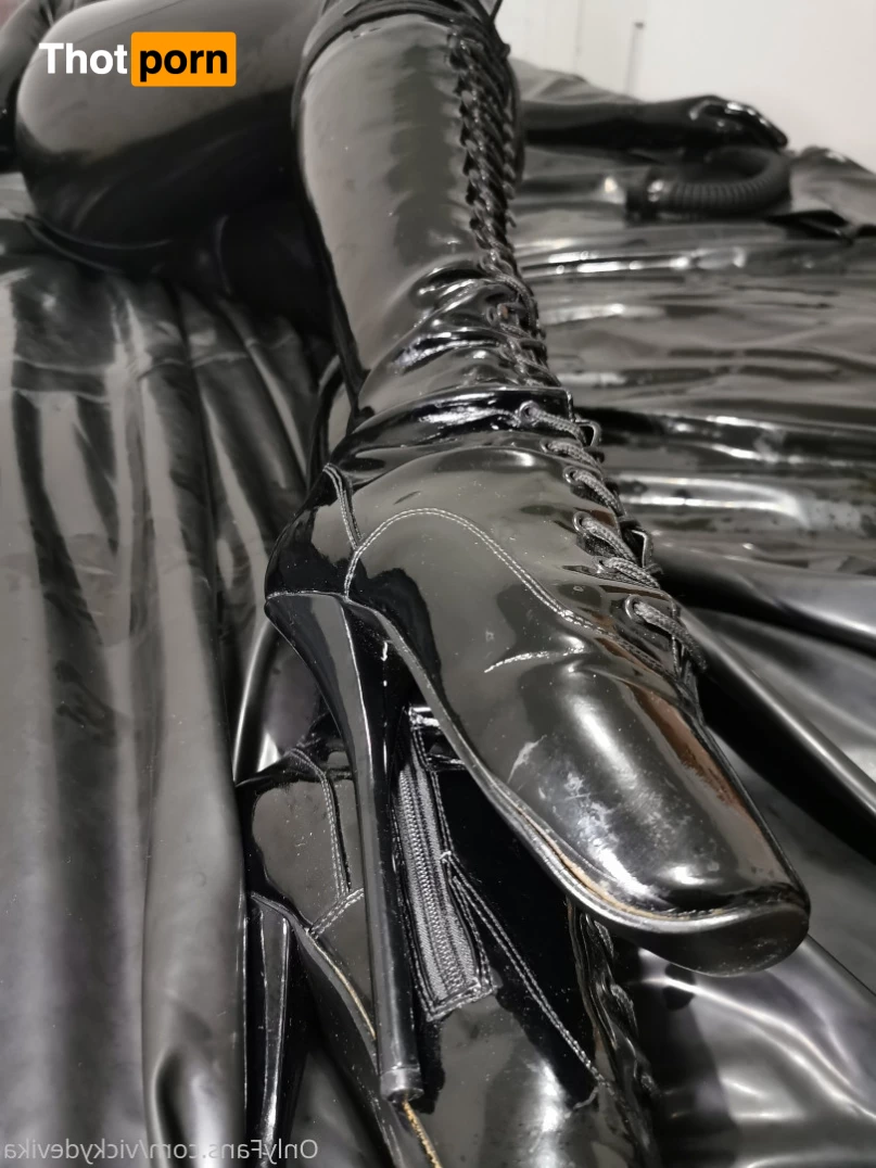 Vicky Devika 9717479