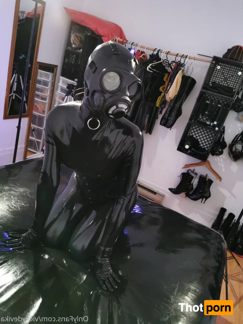 Vicky Devika 9717553