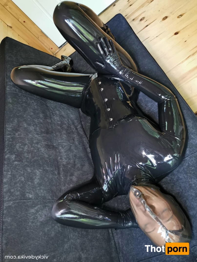 Vicky Devika 9717712