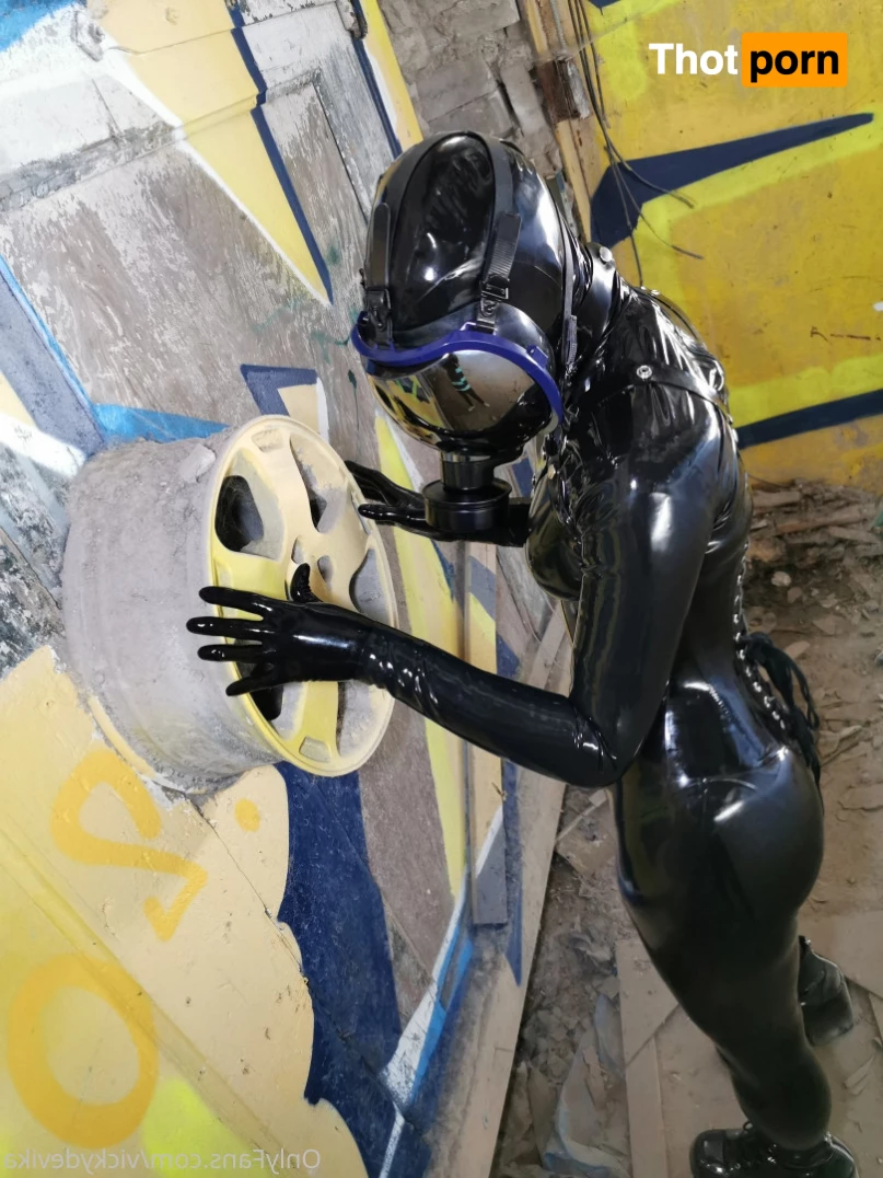 Vicky Devika 9717718