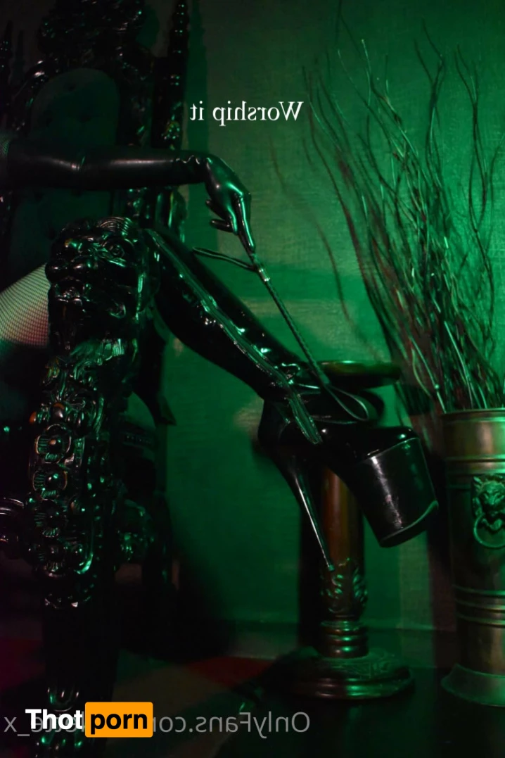 Violette 🖤 7877353